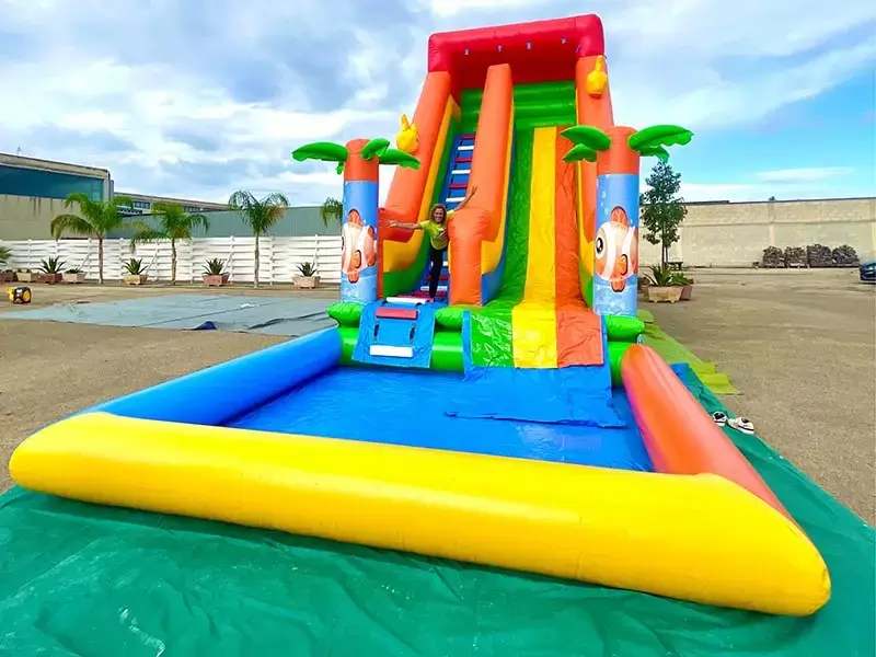 Gonfiabile Fun Splash - divertimento acquatico per giornate estive indimenticabili